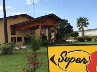 Super 8 By Wyndham Kinder La Eksteriør billede